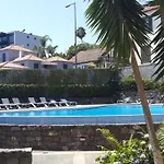 Jasmineiro - Palms Palace 아파트 푼샬
